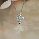 color: white gold