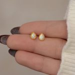color: GOLD