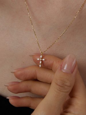 S925 Sterling Silver Horse Eye Zircon Cross Clavicle Chain Gold Plated Light Luxury Simple Necklace Female Ouni Na