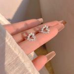 color: white gold