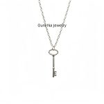 color: white gold