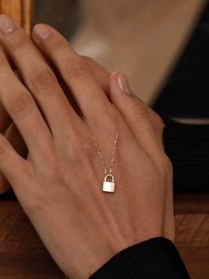 S925 Sterling Silver Plated 14K Gold Face Small Gold Lock Necklace Women's Classic Simple Fashion Versatile French Design Collarbone