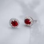 color: white gold