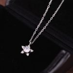 color: white gold