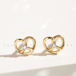 color: 18K gold pair (with earplugs)