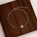 color: white gold