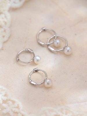 S925 Sterling Silver Natural Freshwater Pearl Earrings Women's Light Luxury Fashion Gentle Small Ear Buckle Commuting All-match Ear Jewelry