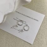 color: White gold-needle style