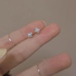 color: white gold