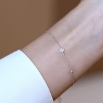 color: white gold