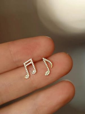 S925 Sterling Silver Plated 14K Gold Note Earrings for Women High-grade Simple Elegant Small and Cool Asymmetric Earrings Ouni Na
