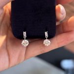 Korean style flash small round diamond earrings fashion all-match earrings S925 sterling silver simple high-end temperament earrings