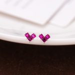 color: White gold [with white fungus plug]]