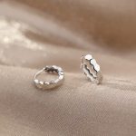 color: white gold