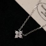 color: white gold