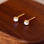 color: Moonstone Earrings-Gold