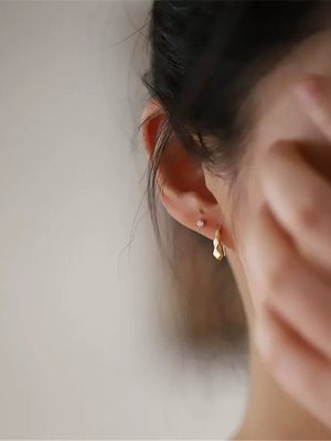 S925 Sterling Silver Plated 14K Gold Earrings Gradient Diamond Facet Ear Hook Japanese and Korean Design Earrings for Women Ouni Na