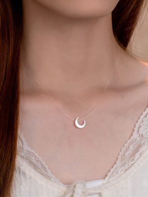 S925 sterling silver invisible fishing line shell moon crescent necklace temperament high-grade simple light luxury jewelry necklace