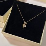 color: 18K Gold