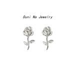 color: white gold