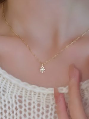 S925 Sterling Silver Plated 14K Gold Dream Design Necklace Women's Light Luxury All-match Diamond-encrusted Snowflake Clavicle Chain Pendant Ouni Na