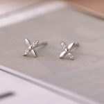 color: white gold