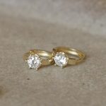 color: White diamond gold pair