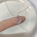 color: white gold