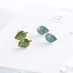 color: Pair of golden green leaves (with rubber stopper)