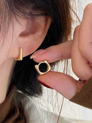 S925 Sterling Silver Plated 14K Gold Square Fashion Elegant Commuter Earrings Korean Style Minimalistic Ear Buckle Female Ouni Na