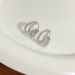 color: white gold