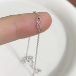 color: white gold