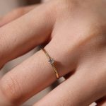 Minimalist 925 Sterling Silver Plated 18K Gold Ring Edition Inlaid with Diamond Zircon Extremely Fine Single Diamond Ring End Versatile Micro Inlay