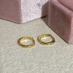 color: 18K Gold
