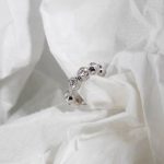 color: white gold