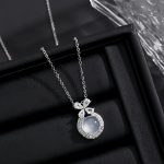 color: white gold