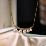color: 18K Gold