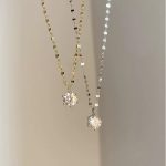Classic Six Claw Single Diamond 925 Sterling Silver Plated 18K Super Flash Moissanite Diamond Necklace Women's Light Luxury Exquisite Clavicle Chain