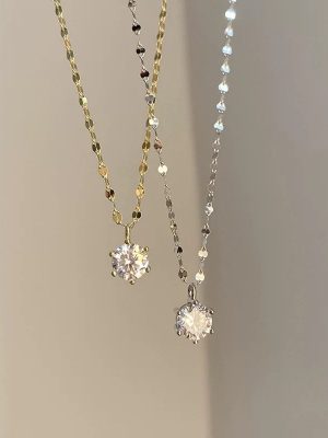 Classic Six Claw Single Diamond 925 Sterling Silver Plated 18K Super Flash Moissanite Diamond Necklace Women's Light Luxury Exquisite Clavicle Chain