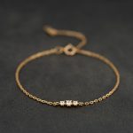 color: Three diamond bracelet / Style: Silver
