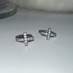 color: white gold