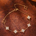 color: 18K Gold