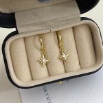 color: 18K Gold