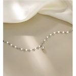 color: white gold