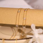 color: 18K gold [4 four-leaf clover]]