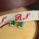 color: Green diamond gold pair (with rubber plug)