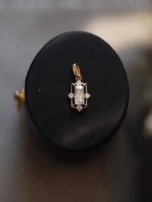 S925 Sterling Silver Plated 18K Gold Square Sugar Pendant Necklace Women's Retro Light Luxury High-grade All-match Clavicle Chain