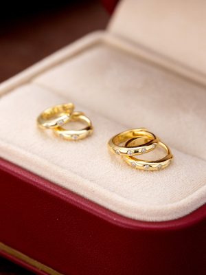 Hot S925 Sterling Silver Micro-inlaid Zircon Circle Earrings Ins Simple Retro All-match High-end Earrings for Women