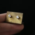 color: 18K Gold (with earplugs)