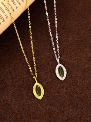 Red Book S925 Sterling Silver Mori Style Green Crystal Oval Pendant Necklace Women's Lucky Stone Simple All-match Necklace